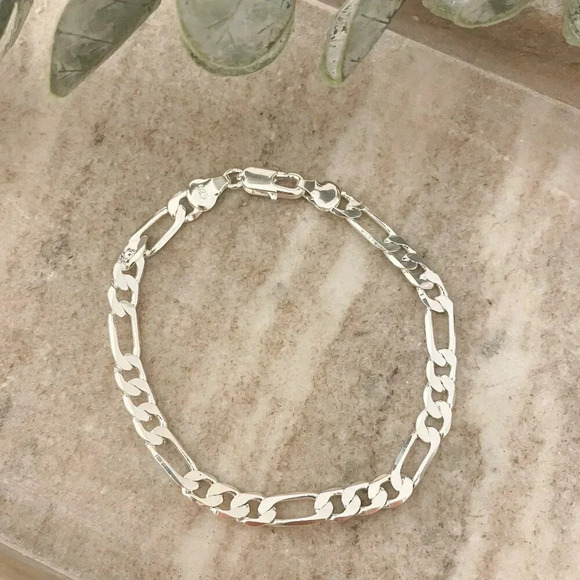 925 Sterling Silver Figaro Chain Bracelet Flat Link Bracelet Dainty Bracelet - Picture 1 of 3